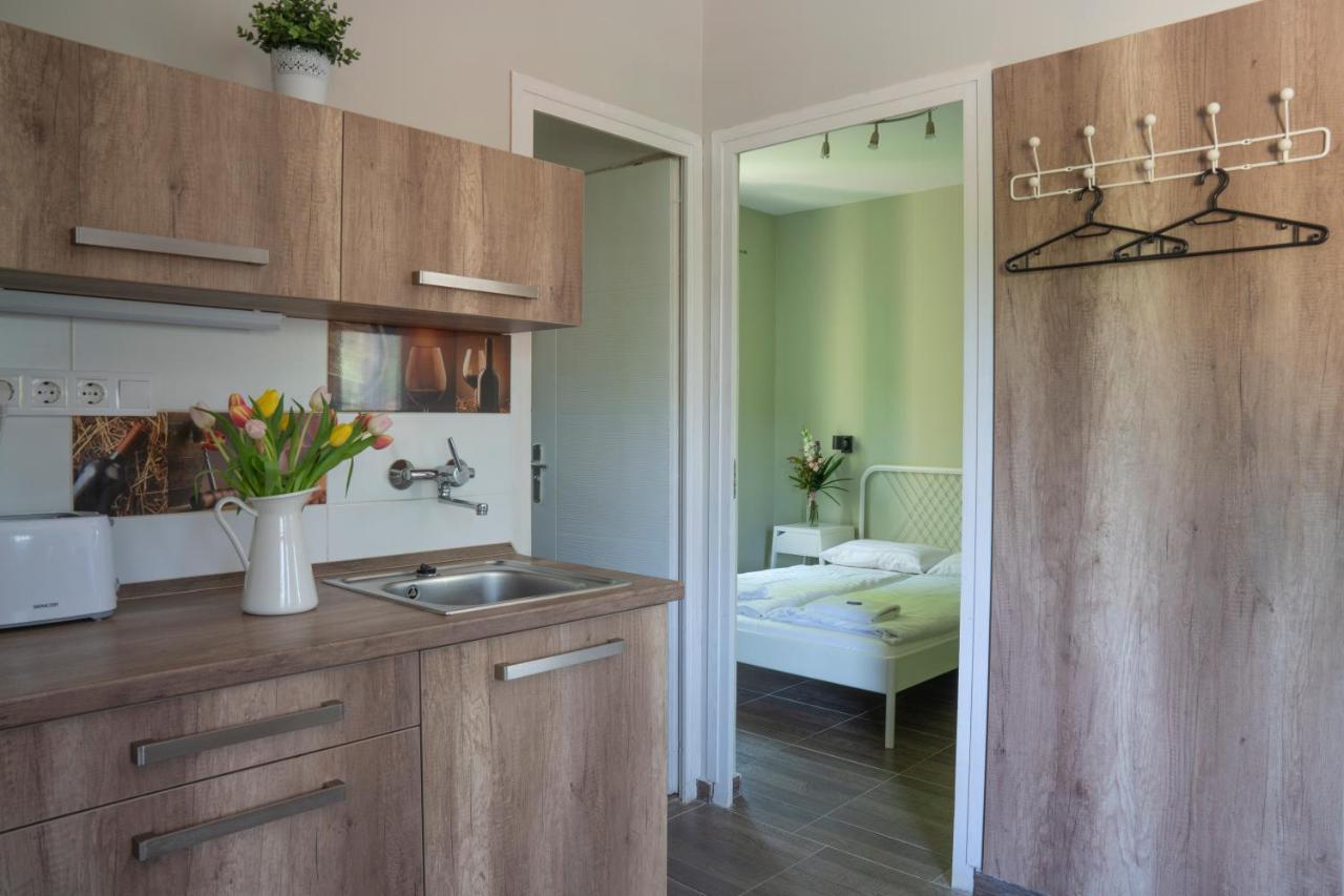 Tulipan Apartman Έγκερ Εξωτερικό φωτογραφία
