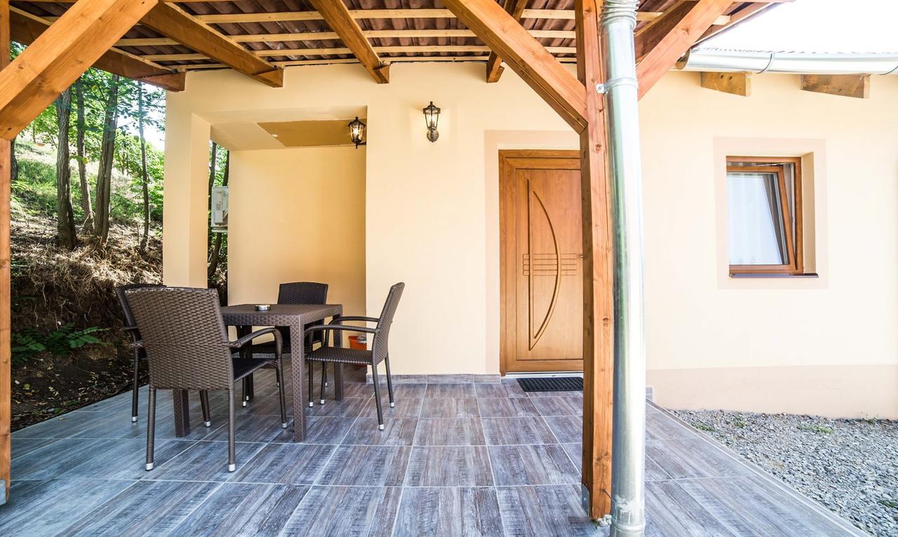 Tulipan Apartman Έγκερ Εξωτερικό φωτογραφία